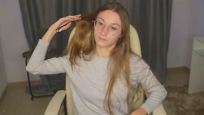 JesseniaRouly live cam on Cam4
