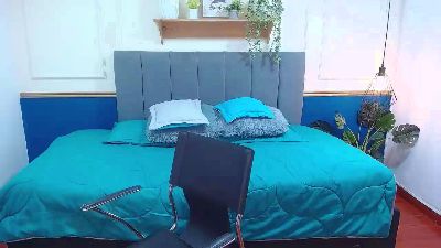 Jessi_fem live cam on Cam4