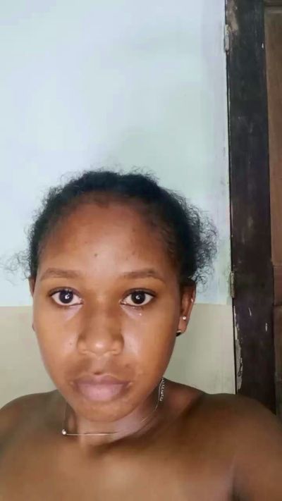 Webcam donna dal vivo da Madagascar con Jessicaq851