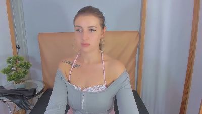 JessieShow live cam on Cam4