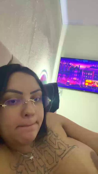 Jessikaaaa69 live cam on Cam4