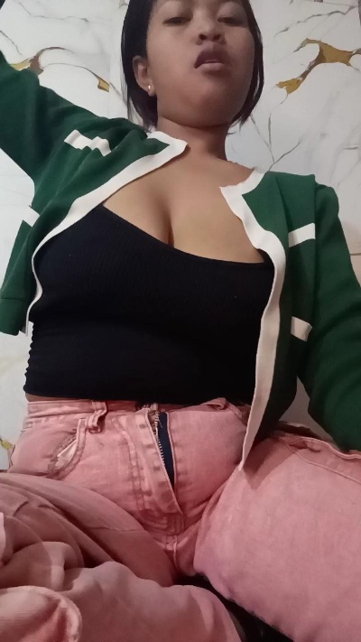 Jessy_h live cam on Cam4
