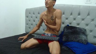 Jeyder_LatinBoy live cam on Cam4