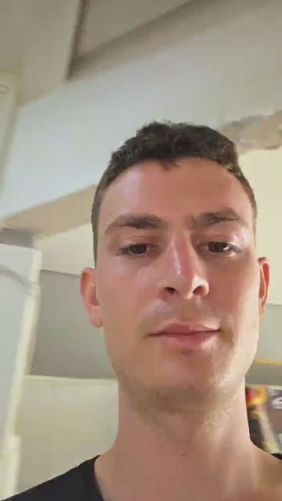 Jh0nny3 live cam on Cam4