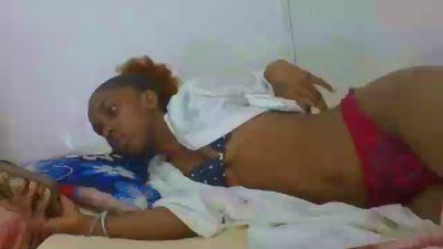 Jhoanne live cam on Cam4