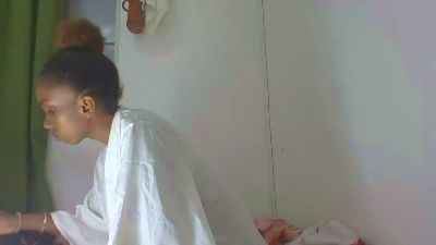 Jhoanne live cam on Cam4
