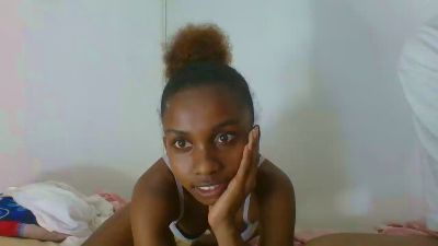 Jhoanne live cam on Cam4