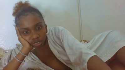 Jhoanne live cam on Cam4