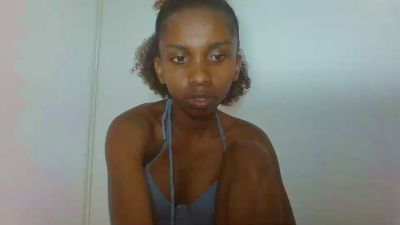 Jhoanne live cam on Cam4