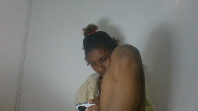 Jhoanne live cam on Cam4