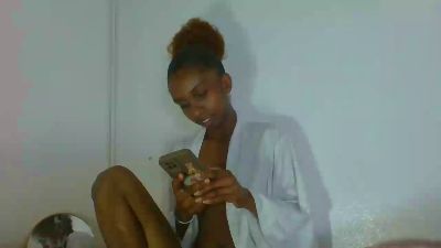 Jhoanne live cam on Cam4