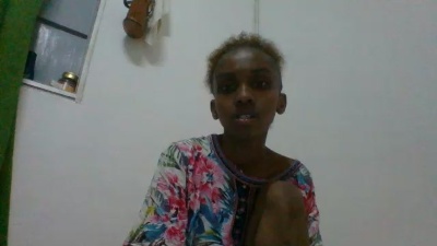 Jhoanne live cam on Cam4