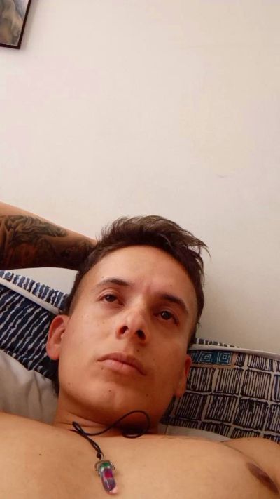 Jhonma9 live cam on Cam4