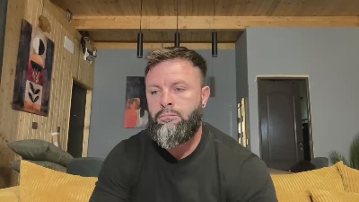 JhonnyAlpha live cam on Cam4