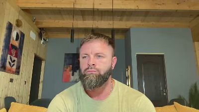 JhonnyAlpha live cam on Cam4