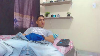 Jhons_ferrer45 live cam on Cam4