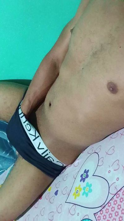 Jhonvzxxvd live cam on Cam4