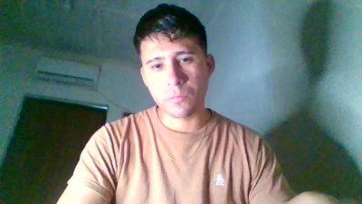 Jhosee23 live cam on Cam4