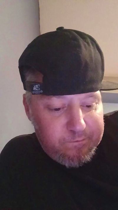 Jimmyp83 live cam on Cam4