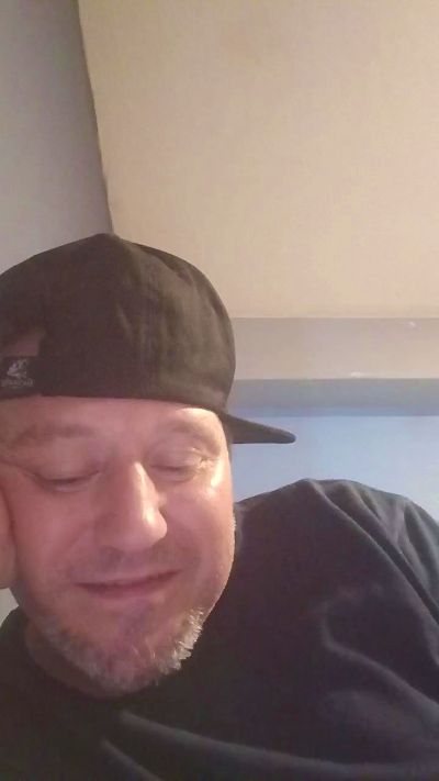 Jimmyp83 live cam on Cam4