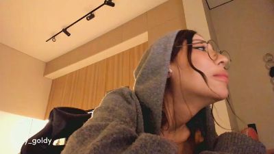 Jinny_gold live cam on Cam4