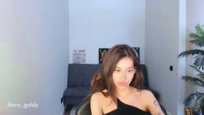 Jinny_gold live cam on Cam4