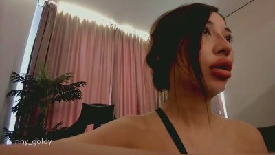 Jinny_gold live cam on Cam4