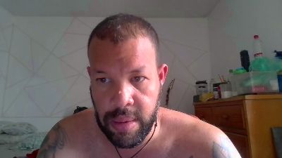 Jnovaselic live cam on Cam4