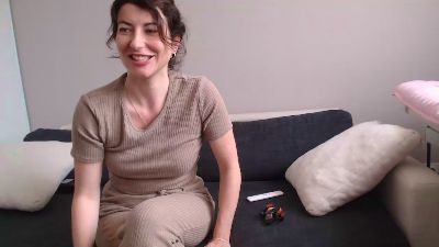 Jo_lie live cam on Cam4