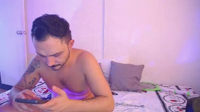 JoanneandOliver live cam on Cam4