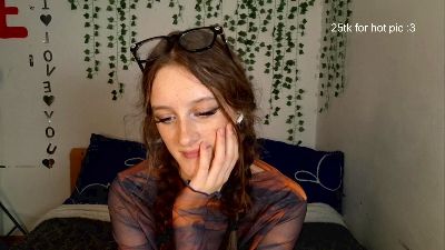 JocelynFrazey live cam on Cam4