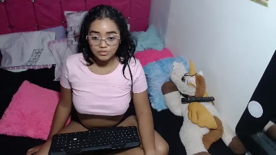 Jocelyne18 live cam on Cam4