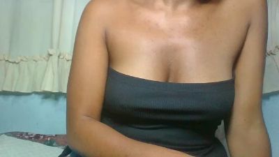 Jocemeline live cam on Cam4