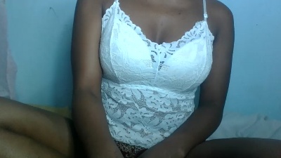 Jocemeline live cam on Cam4