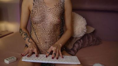 JoelleApril live cam on Cam4