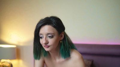 JoelleApril live cam on Cam4