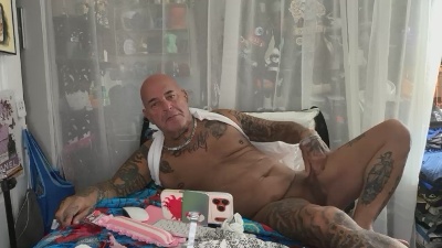Joeytatts64 live cam on Cam4