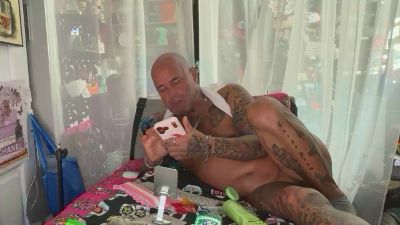 Joeytatts64 live cam on Cam4