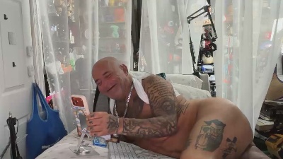 Joeytatts64 live cam on Cam4