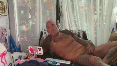 Joeytatts64 live cam on Cam4