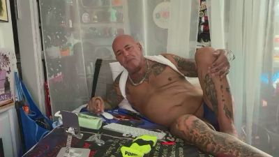 Joeytatts64 live cam on Cam4