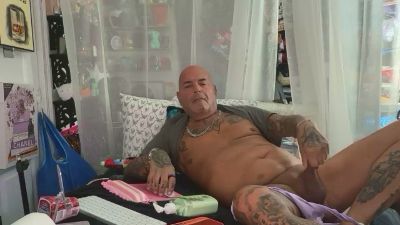 Joeytatts64 live cam on Cam4