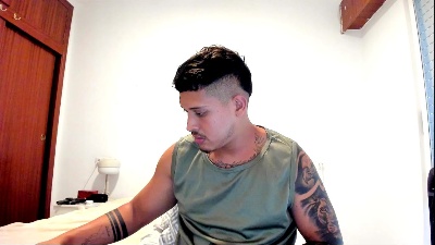 JohanSmith__ live cam on Cam4