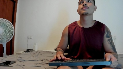 JohanSmith__ live cam on Cam4