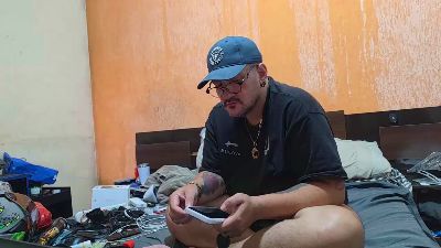 JohnCAlmeida69 live cam on Cam4
