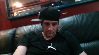 JohnRyanHellya live cam on Cam4