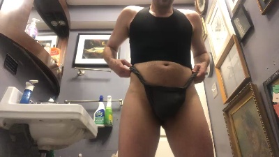 JohnRyanHellya live cam on Cam4