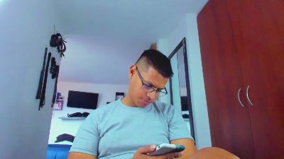 John_pmr live cam on Cam4
