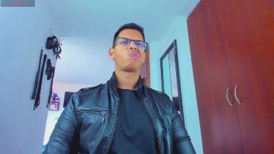 John_pmr live cam on Cam4