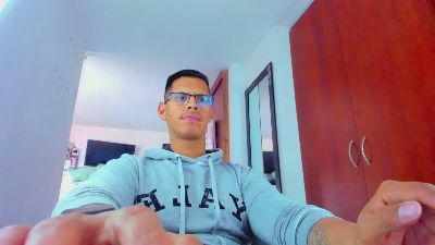 John_pmr live cam on Cam4